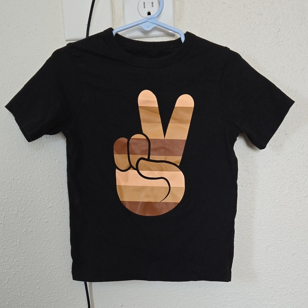 The Children's Place Black T-Shirt with Peace Sign